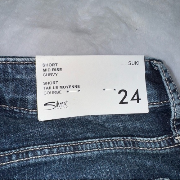 NWT Size 24 x 4 Silver Jeans Co. Suki Mid Rise Curvy Distressed Denim Shorts - Picture 3 of 5
